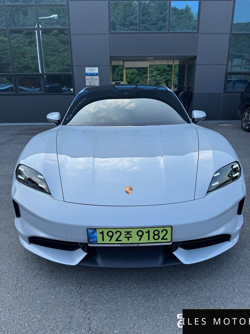 Porsche Taycan 2025 — миниатюра 3
