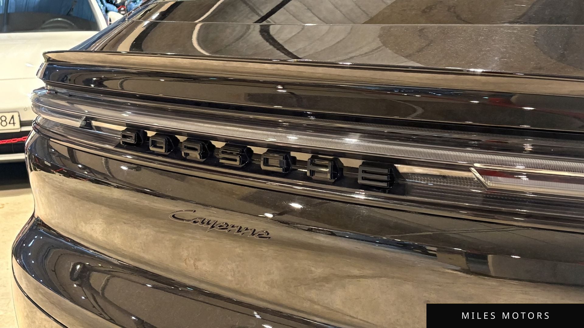 Porsche Cayenne 2024 — миниатюра 5
