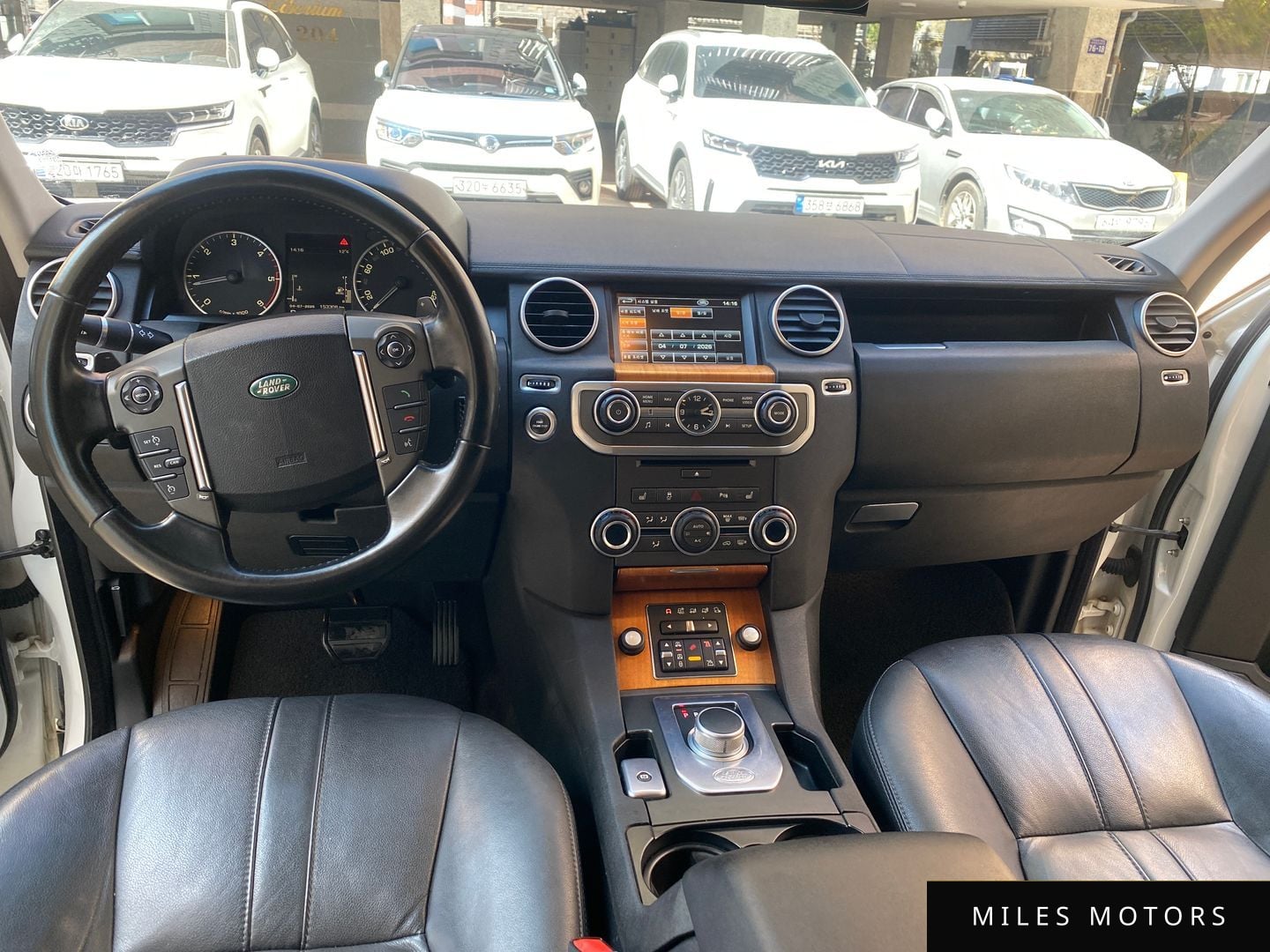 Land Rover Discovery 2013 — миниатюра 7