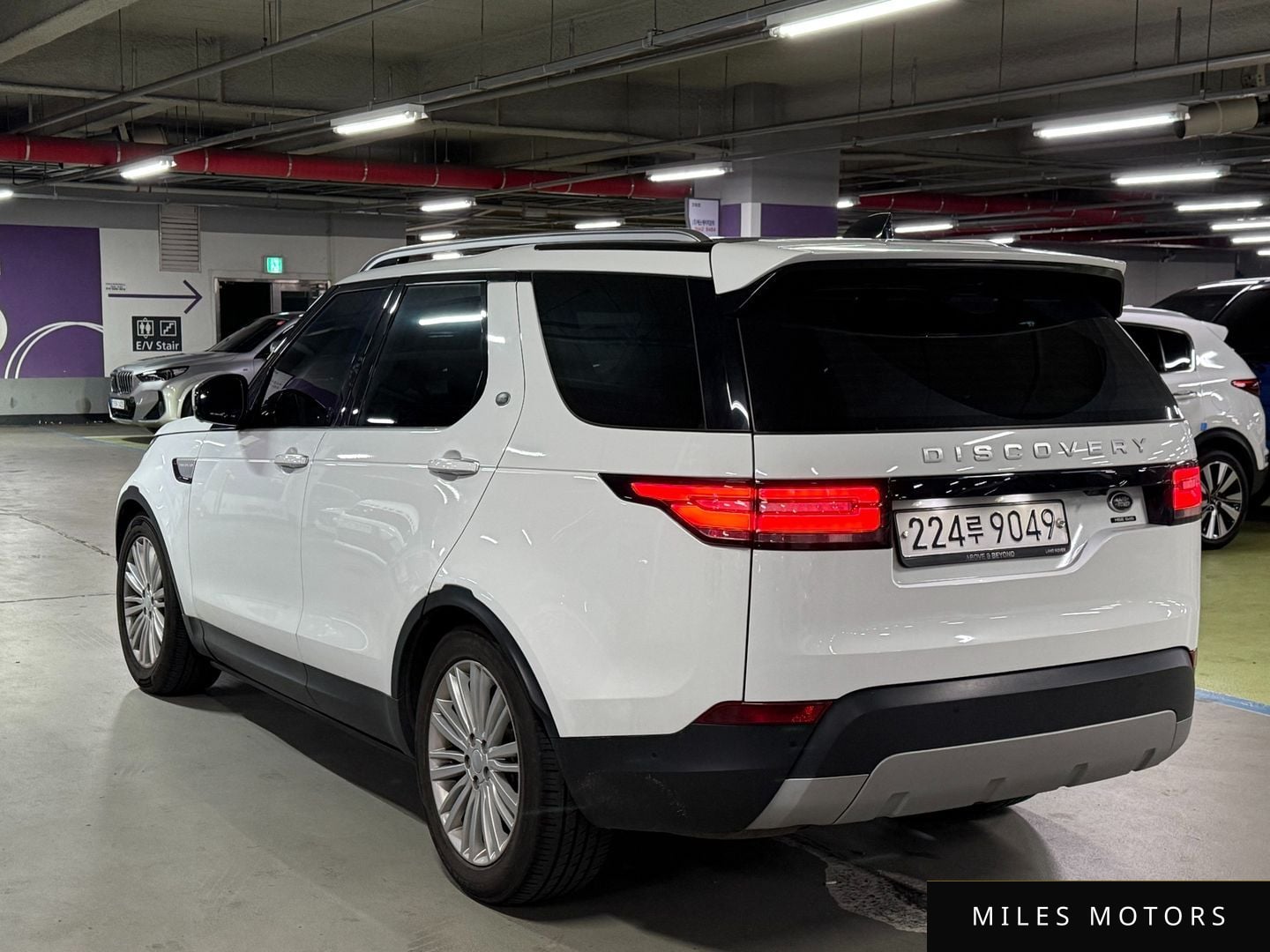Land Rover Discovery 2019 — миниатюра 4