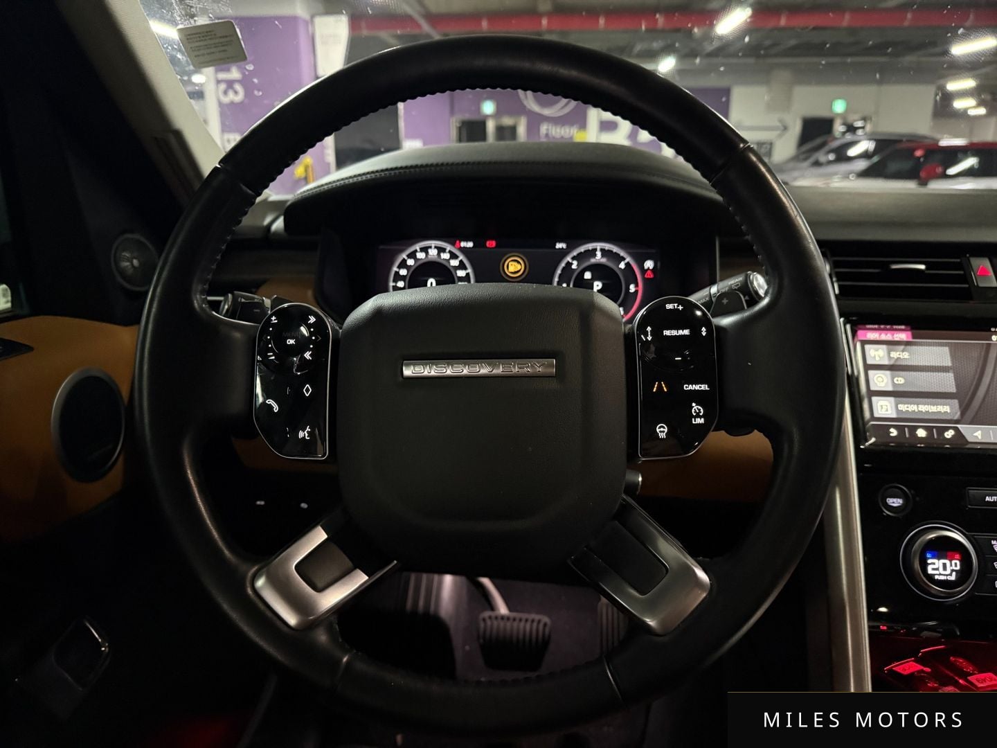 Land Rover Discovery 2019 — миниатюра 10