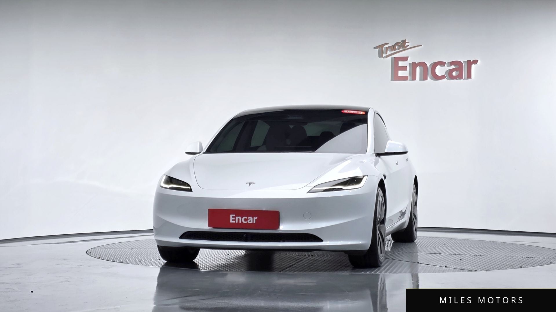 Tesla Model 3 2024 — миниатюра 2
