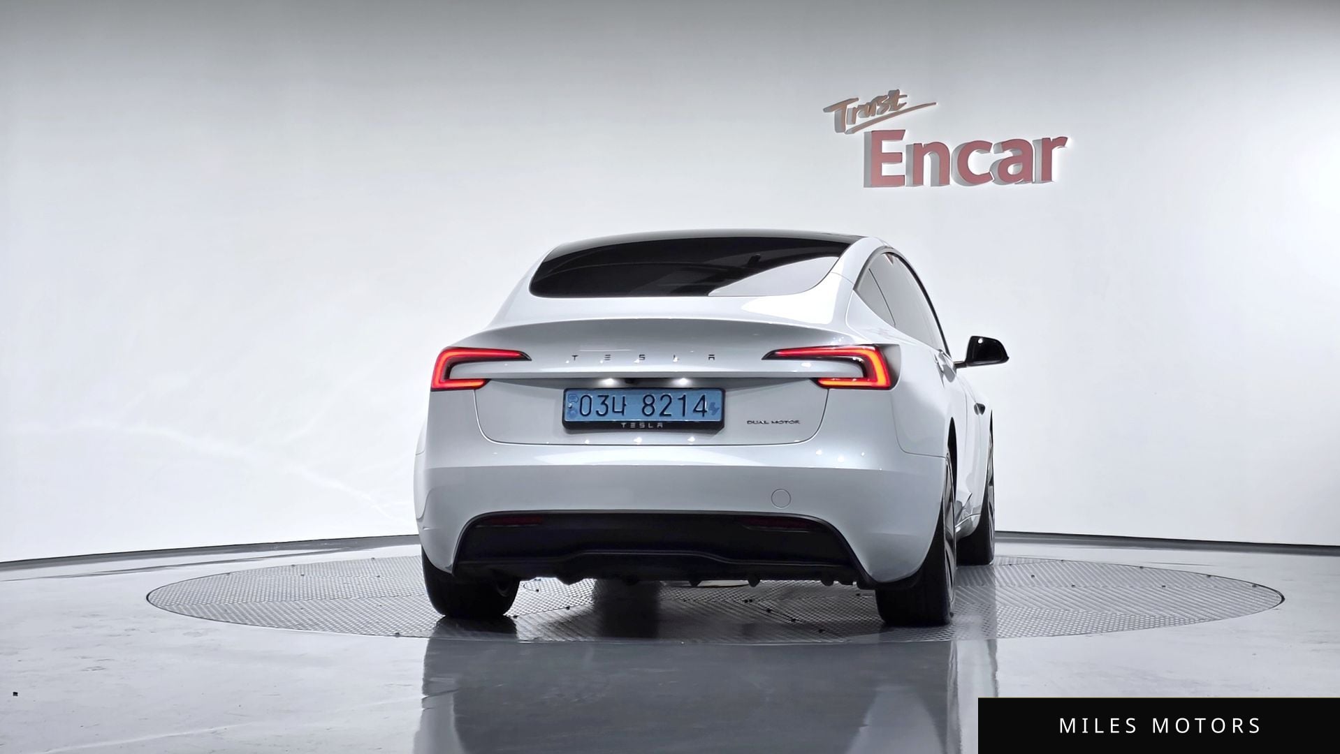Tesla Model 3 2024 — миниатюра 3