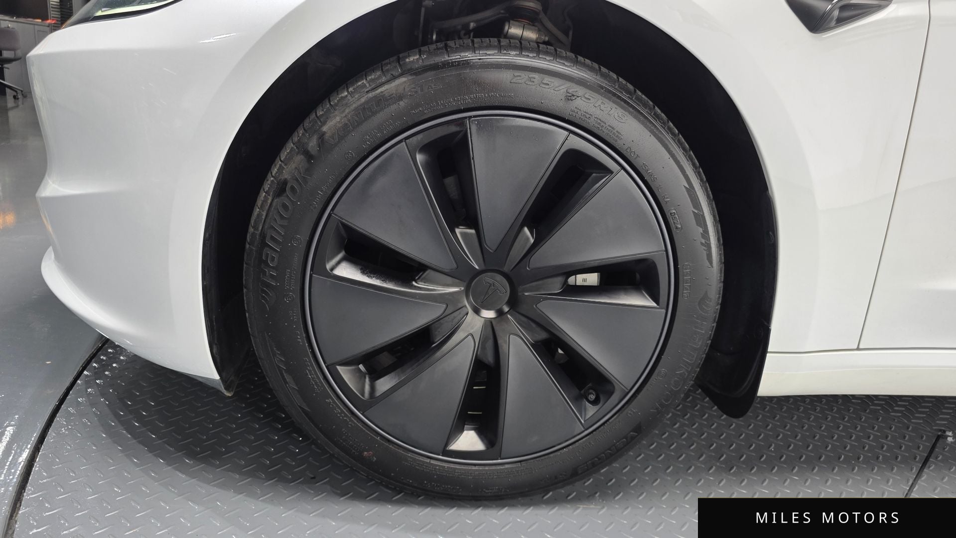 Tesla Model 3 2024 — миниатюра 4