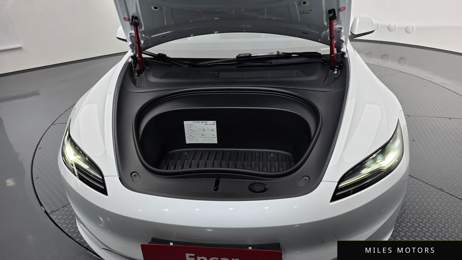 Tesla Model 3 2024 — миниатюра 5