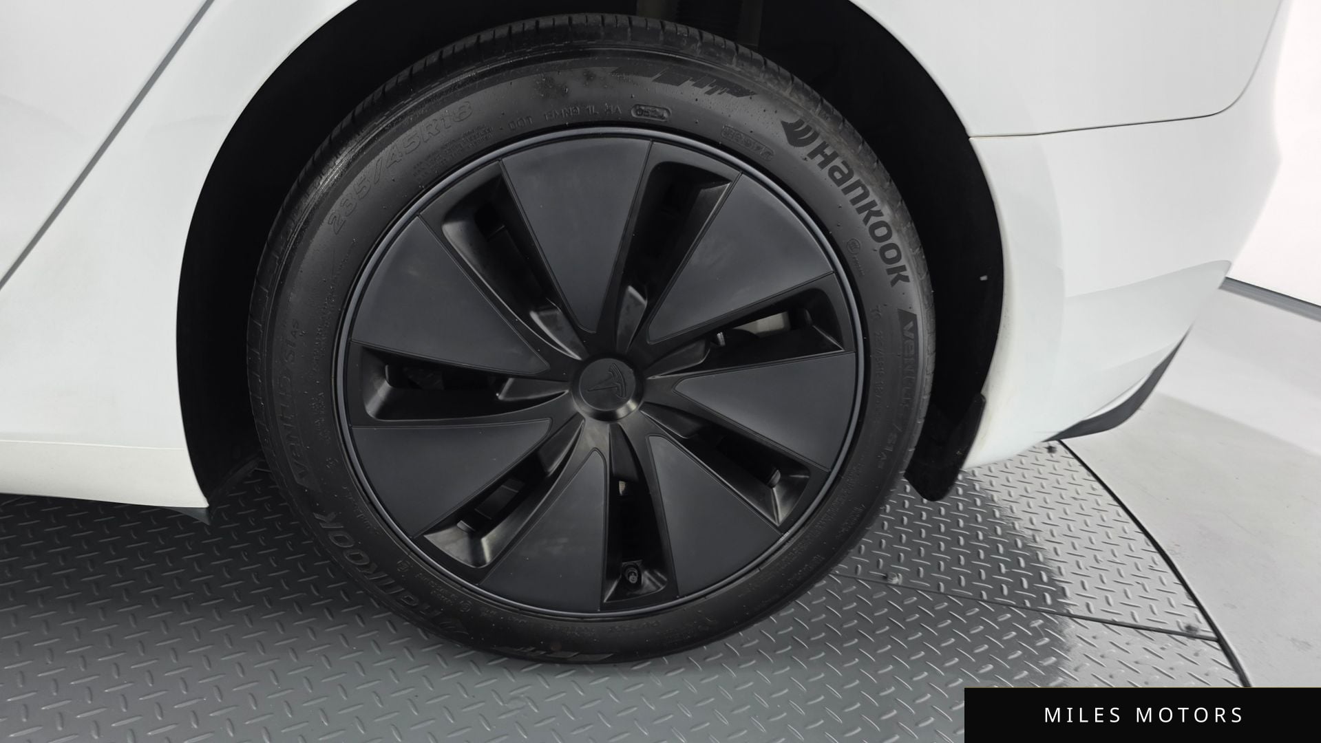 Tesla Model 3 2024 — миниатюра 6