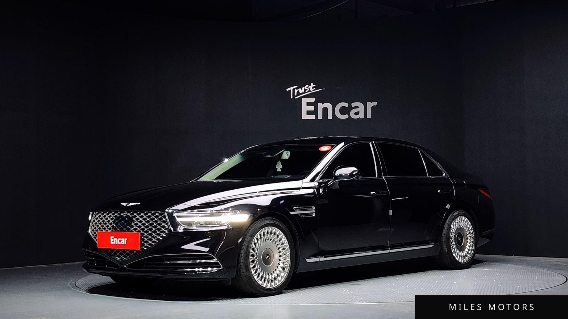 Genesis G90 2020 — фото 1 из 12