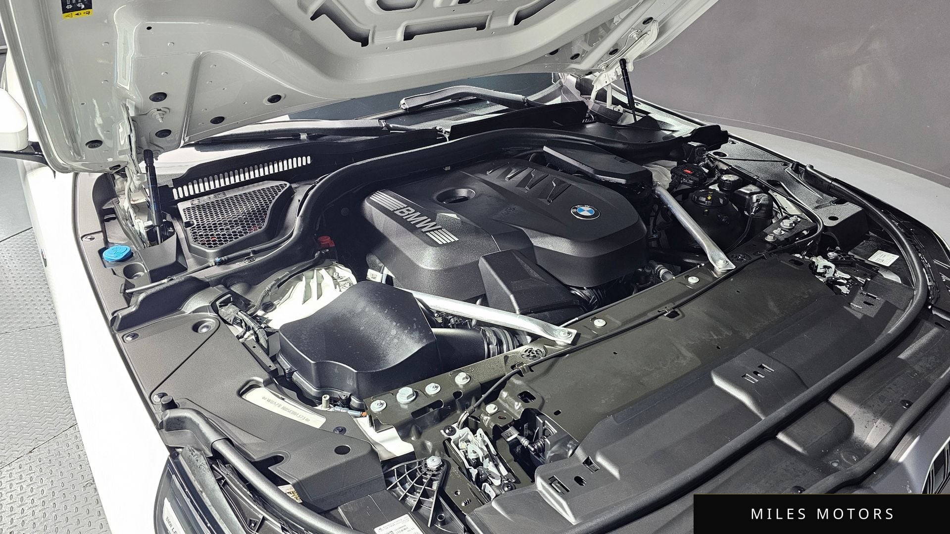 BMW 5 Series (G60) 2025 — миниатюра 6