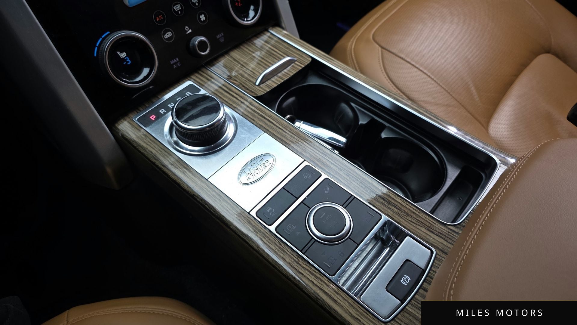 Land Rover Range Rover 2018 — миниатюра 12