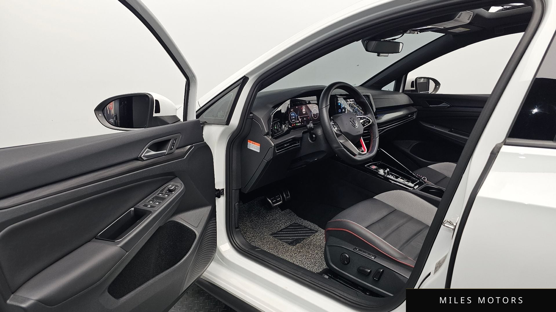 Volkswagen Golf 2023 — миниатюра 12