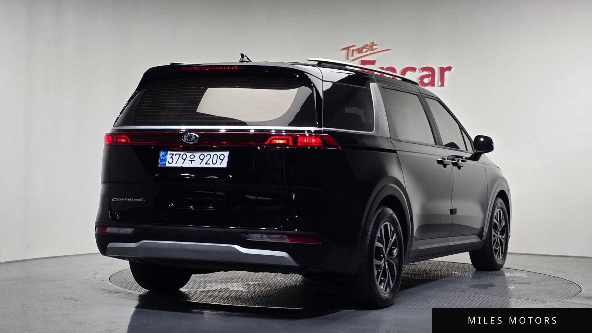 Kia Carnival 2021 — миниатюра 2