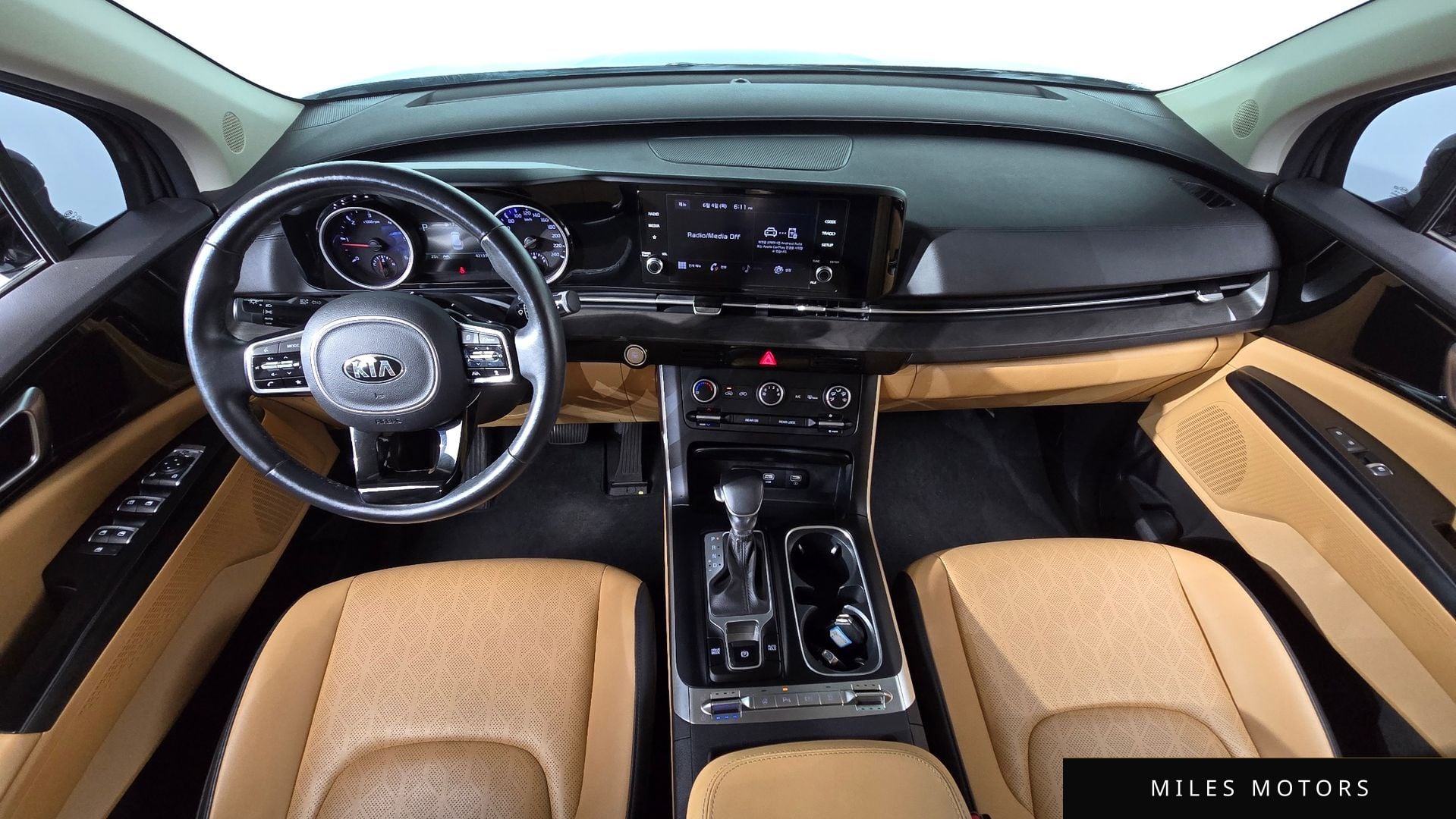 Kia Carnival 2021 — миниатюра 10
