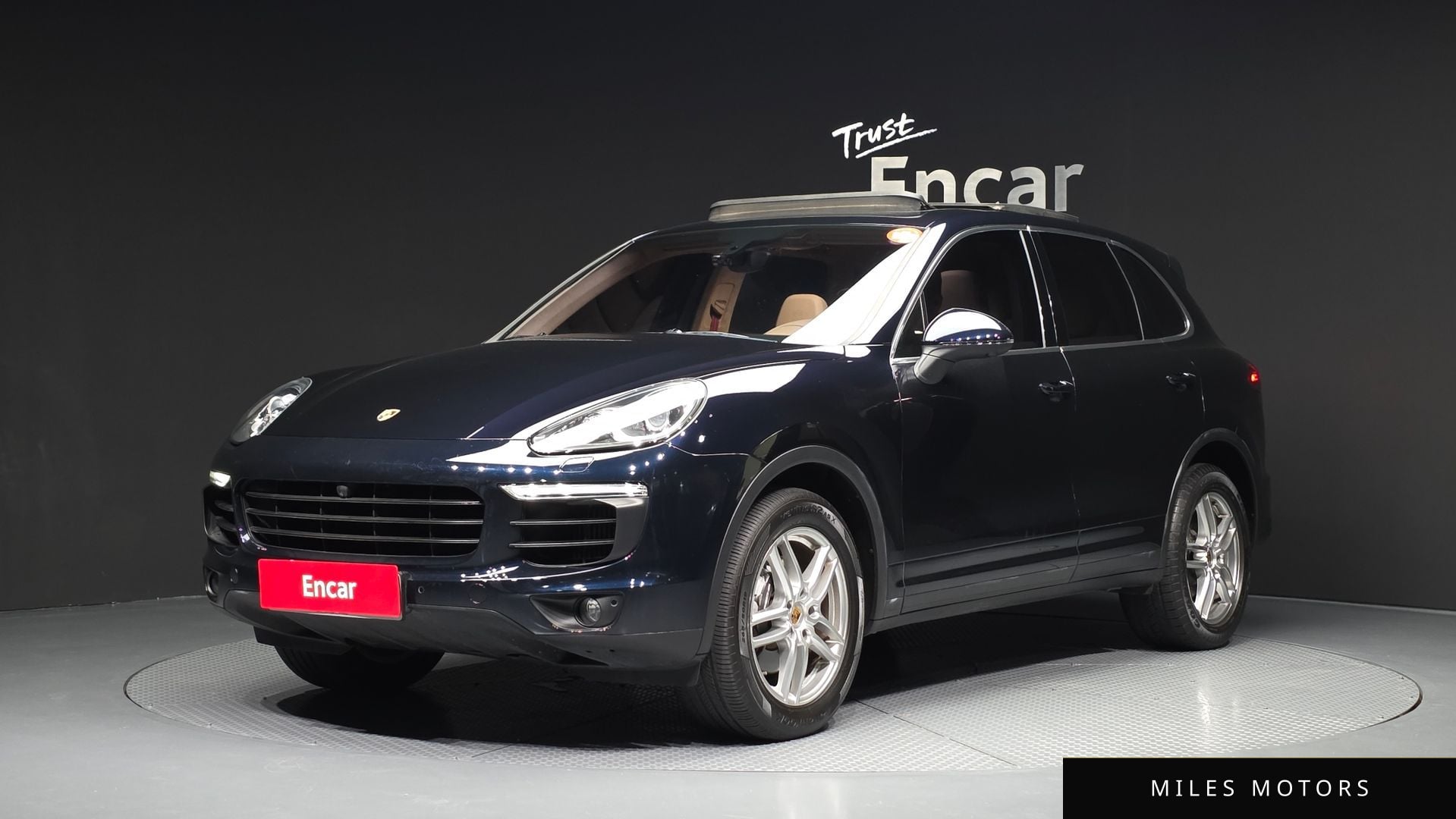 Porsche Cayenne 2016 — фото 1 из 12
