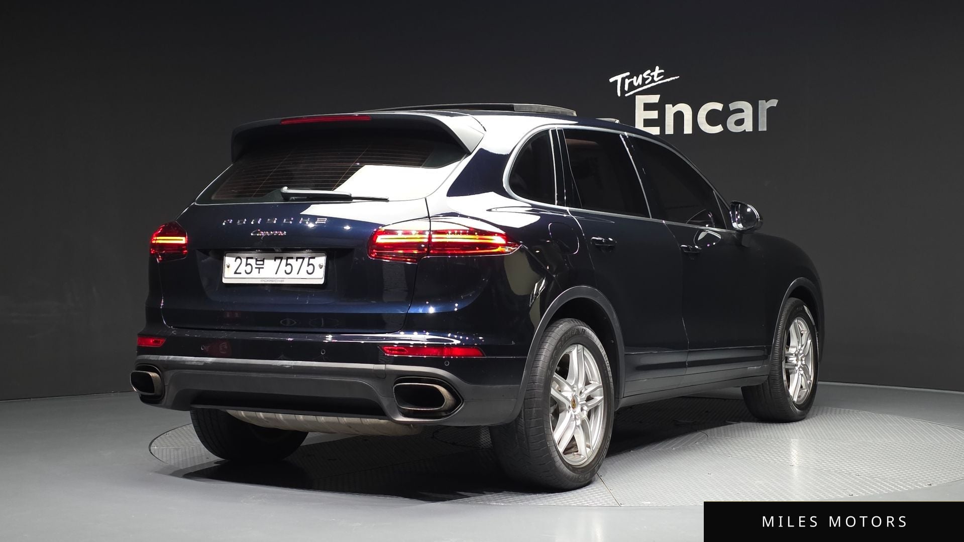 Porsche Cayenne 2016 — миниатюра 2