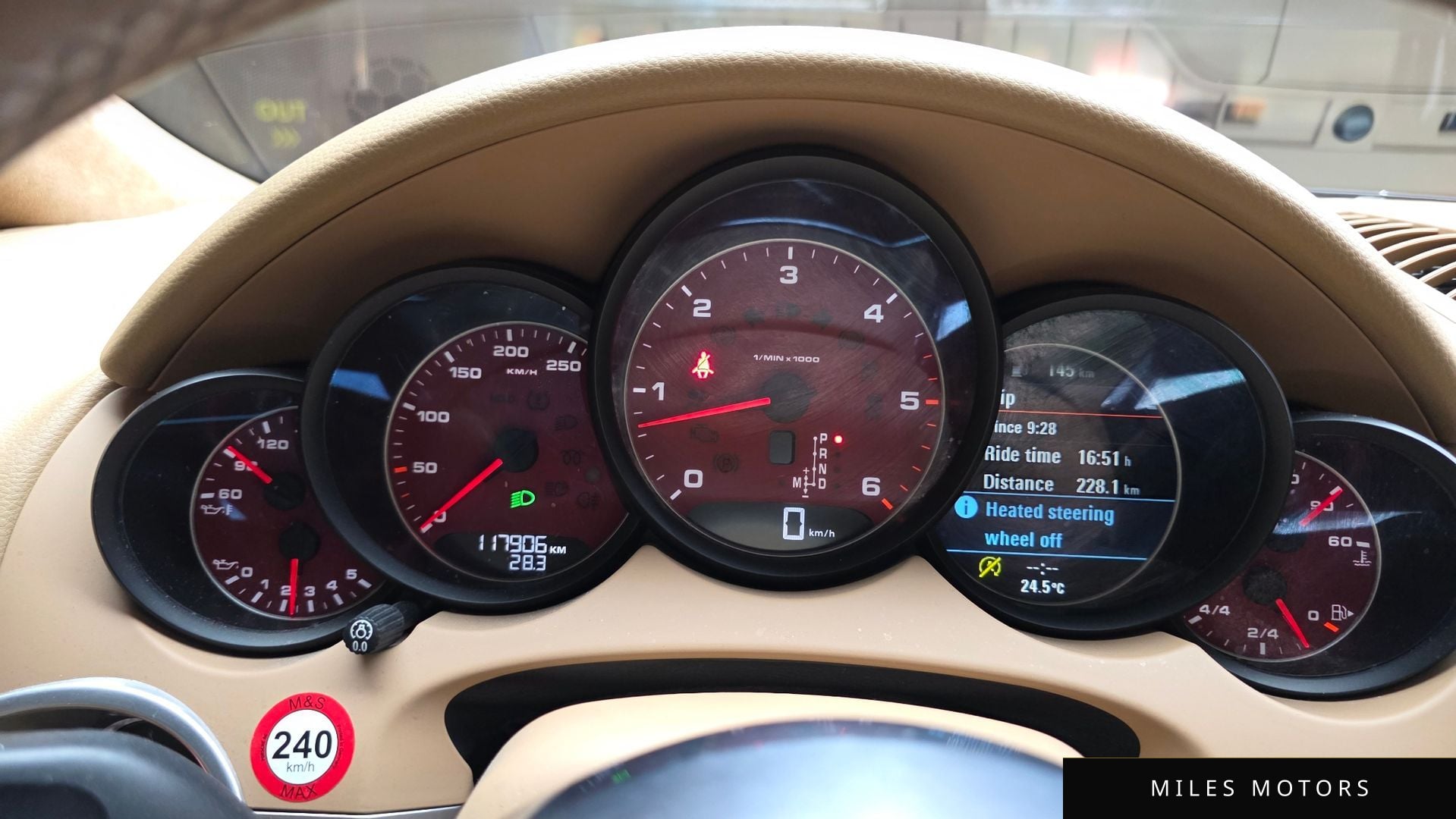 Porsche Cayenne 2016 — миниатюра 8