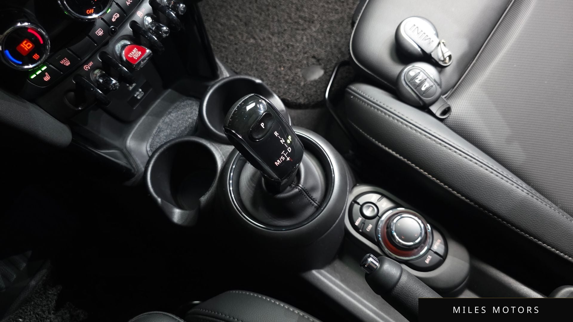 MINI Cooper 2022 — миниатюра 11
