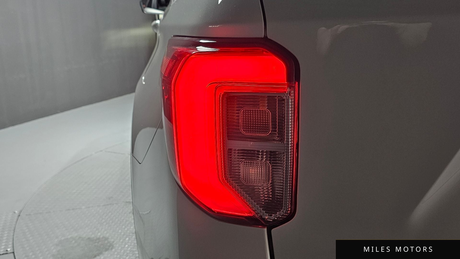 Ford Explorer 2020 — миниатюра 9