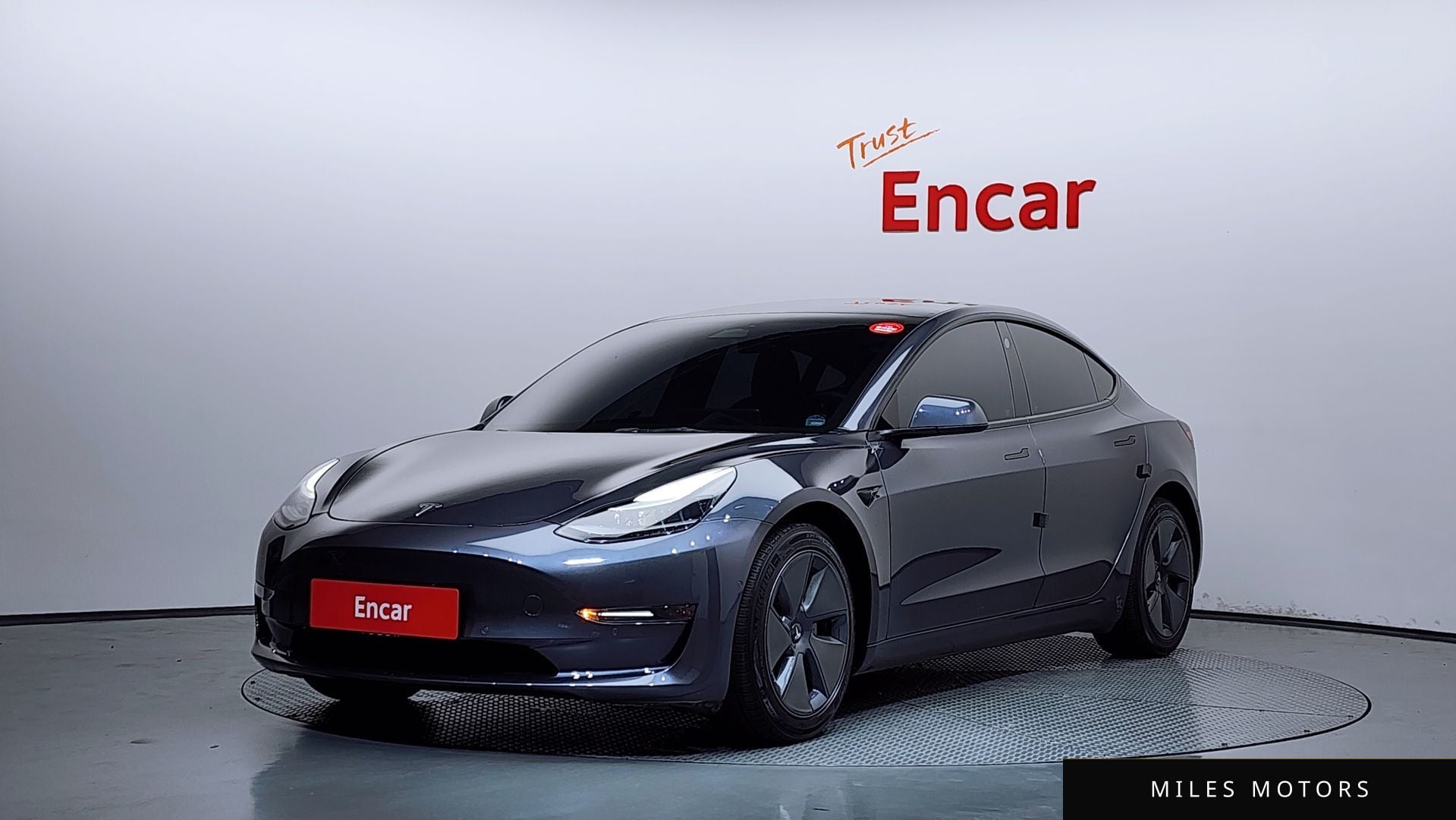 Tesla Model 3 2022 — фото 1 из 12
