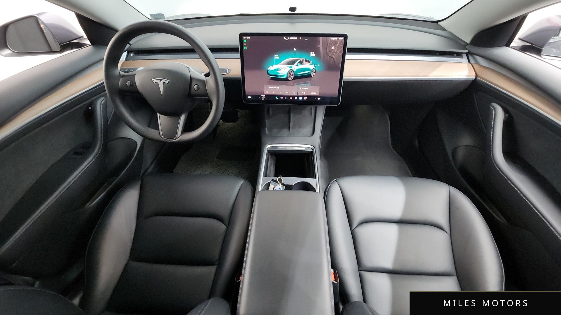 Tesla Model 3 2022 — миниатюра 10