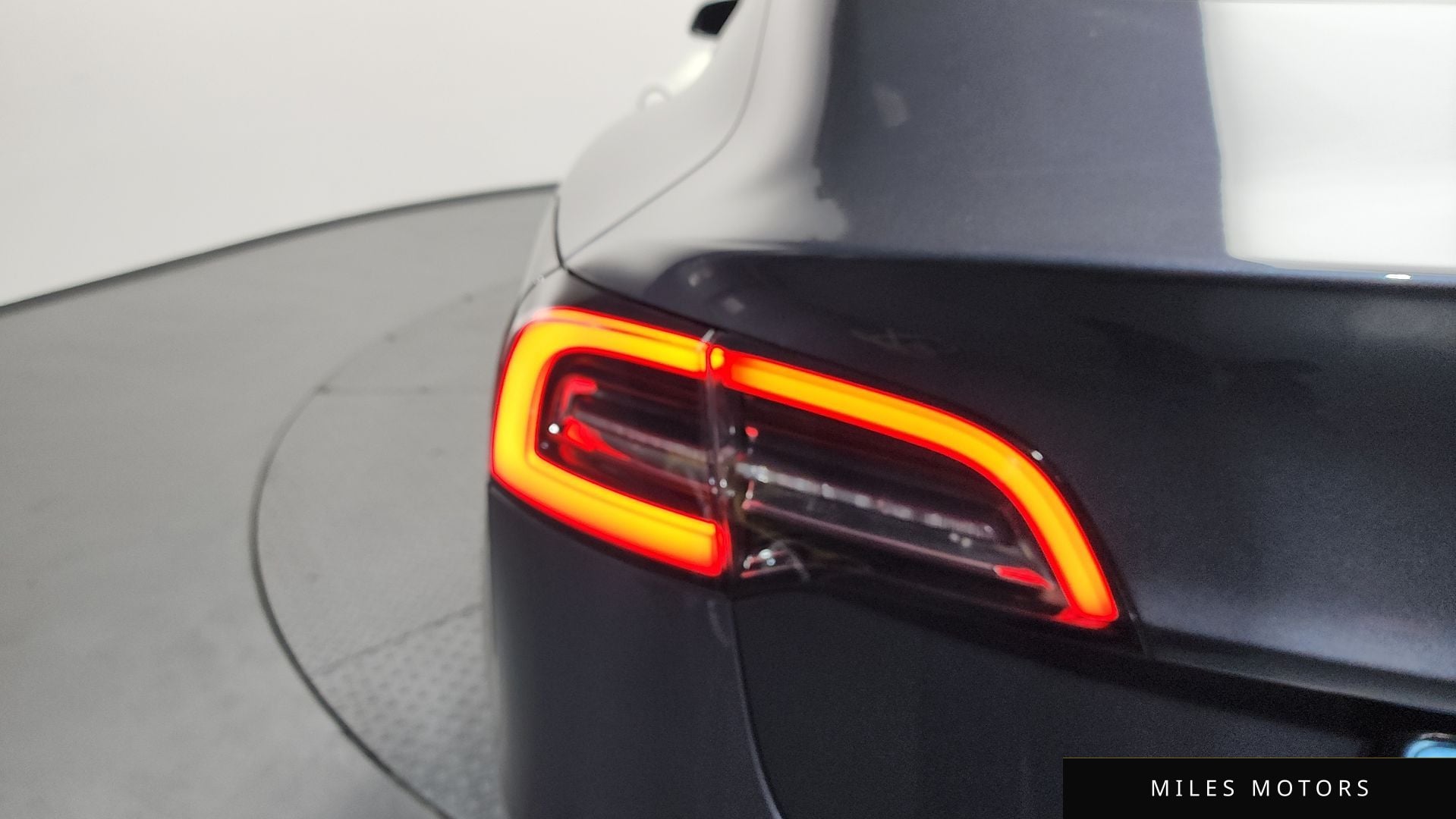 Tesla Model 3 2022 — миниатюра 9
