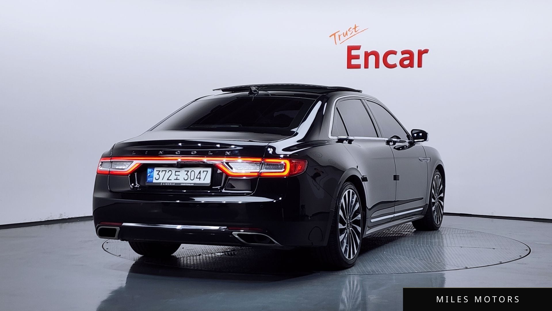 Lincoln Continental 2020 — миниатюра 2