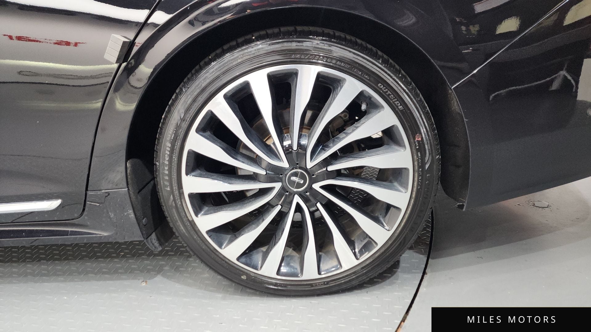 Lincoln Continental 2020 — миниатюра 7