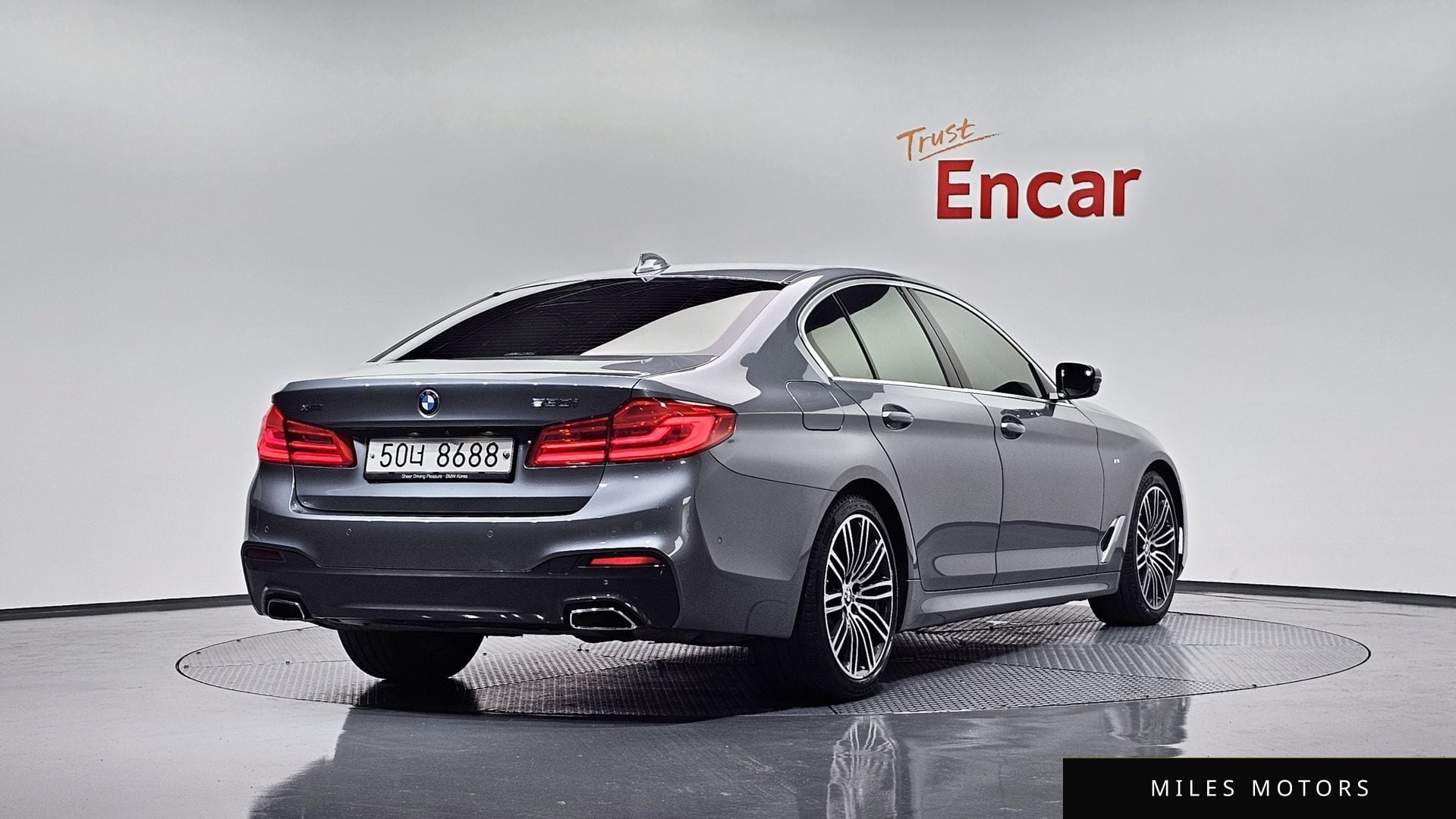 BMW 5 Series (G30) 2019 — фото 1 из 12