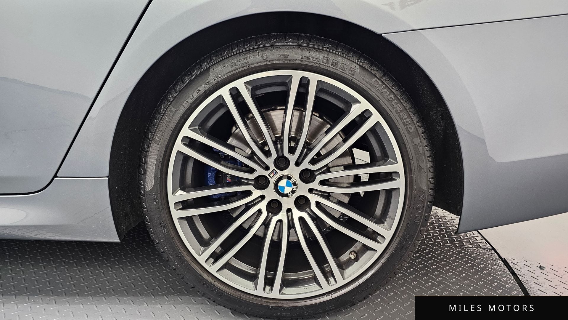 BMW 5 Series (G30) 2019 — миниатюра 6