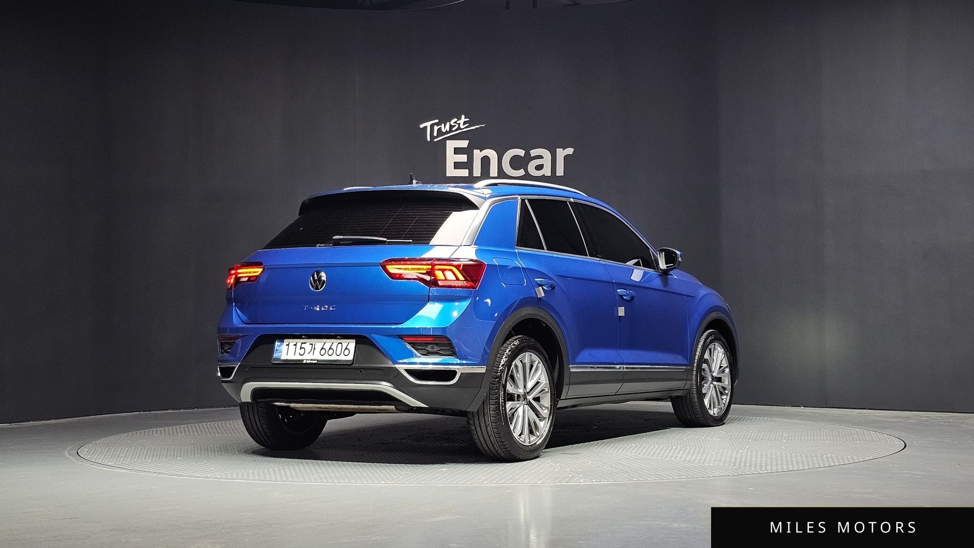 Volkswagen T-Roc 2021 — миниатюра 2