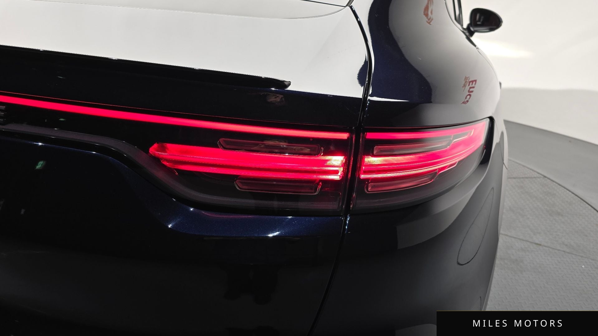 Porsche Cayenne 2023 — миниатюра 9