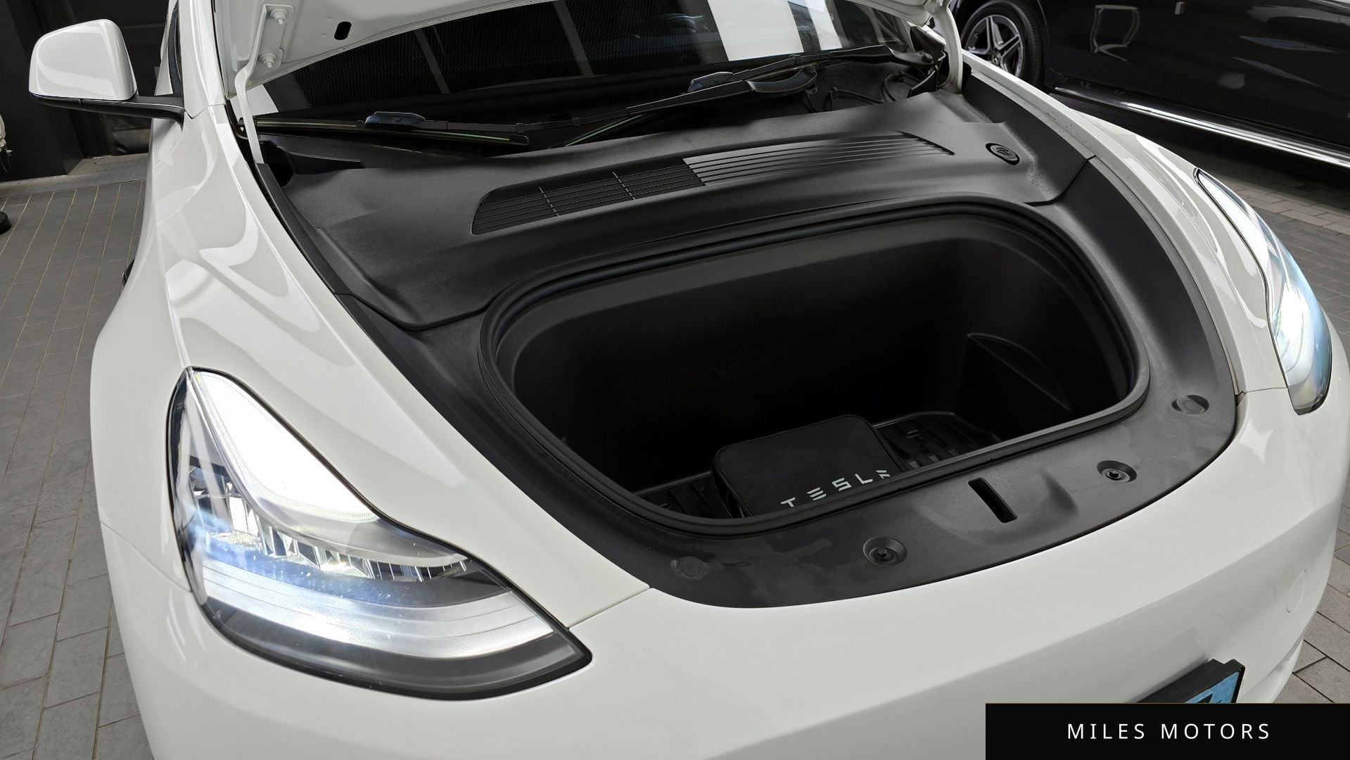 Tesla Model Y 2021 — миниатюра 6