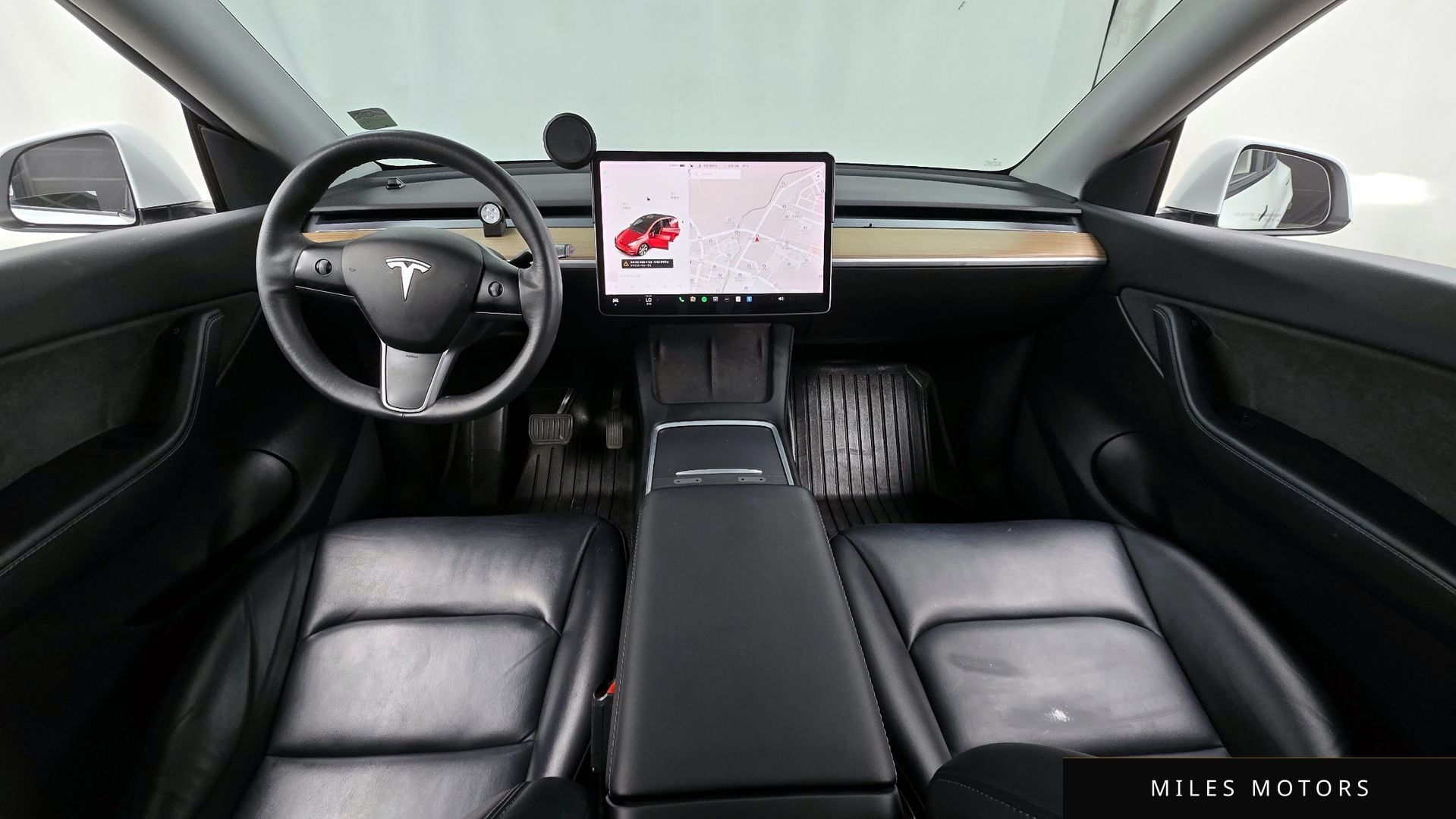 Tesla Model Y 2021 — миниатюра 7