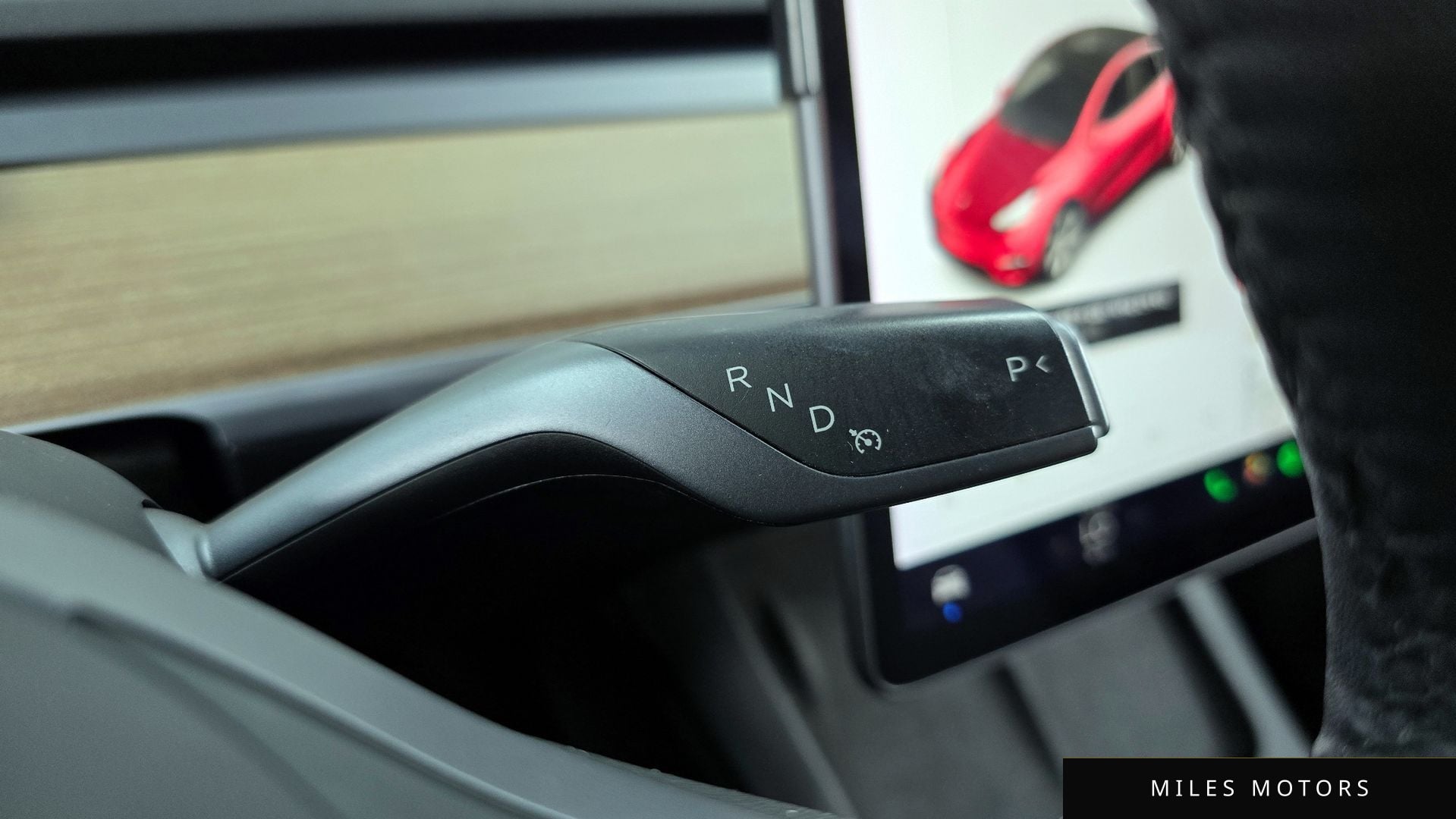 Tesla Model Y 2021 — миниатюра 9