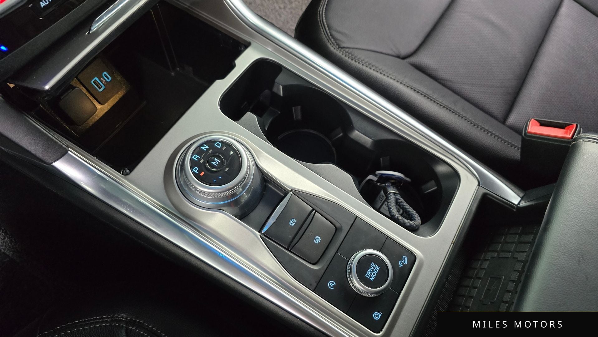 Ford Explorer 2020 — миниатюра 12