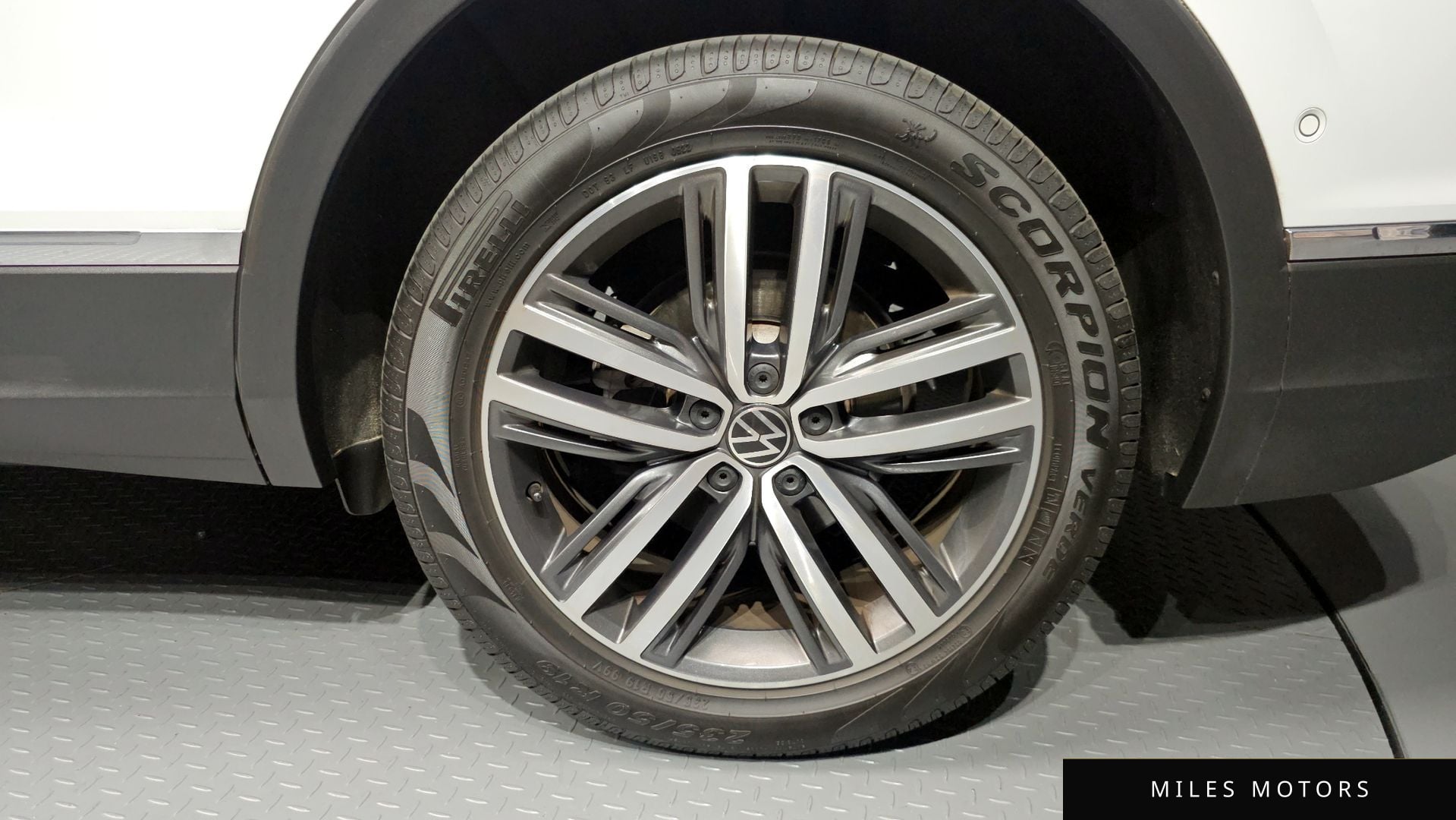 Volkswagen Tiguan 2023 — миниатюра 7