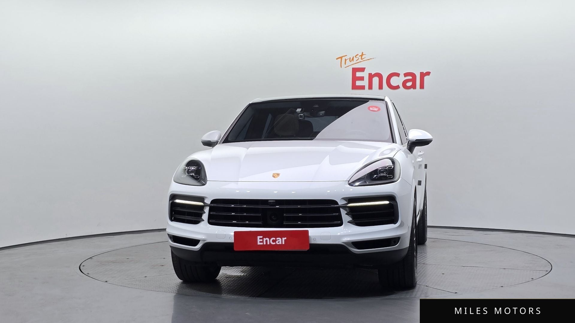 Porsche Cayenne 2023 — миниатюра 3