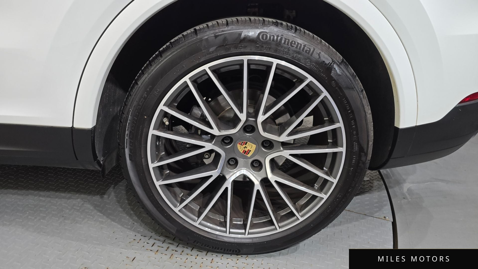 Porsche Cayenne 2023 — миниатюра 7