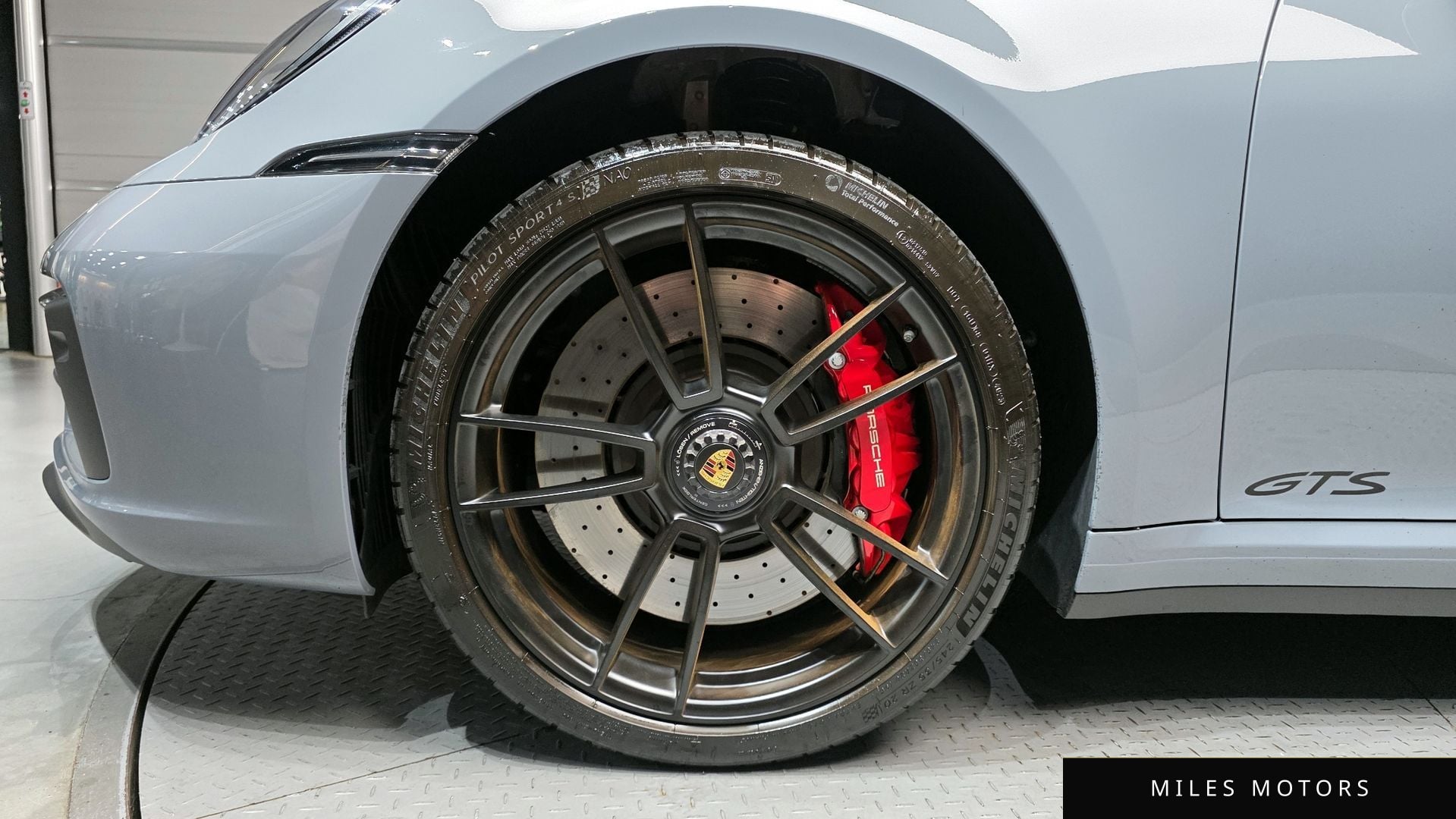 Porsche 911 (992) 2024 — миниатюра 5