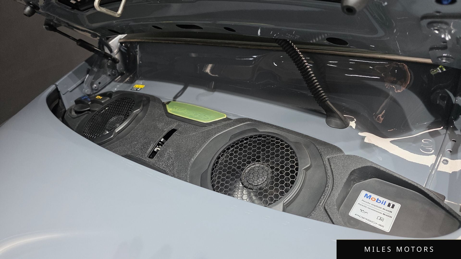 Porsche 911 (992) 2024 — миниатюра 6