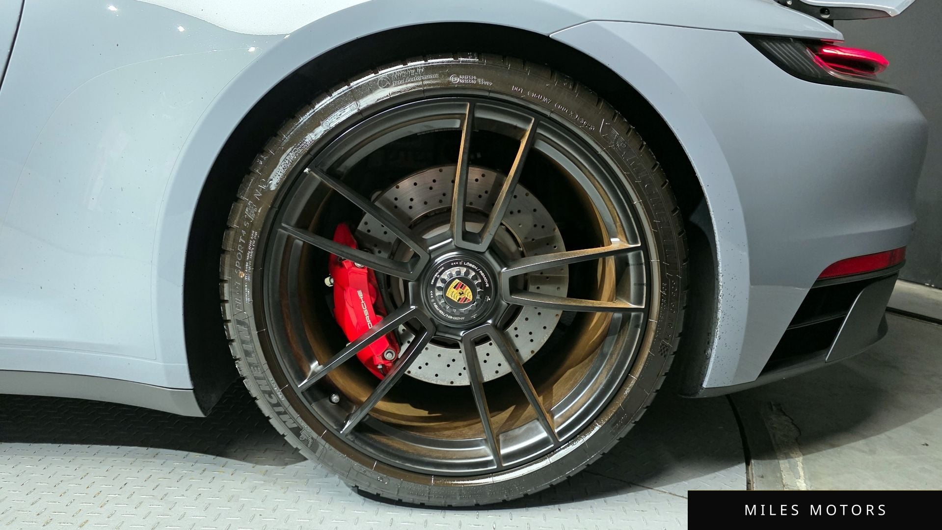 Porsche 911 (992) 2024 — миниатюра 7
