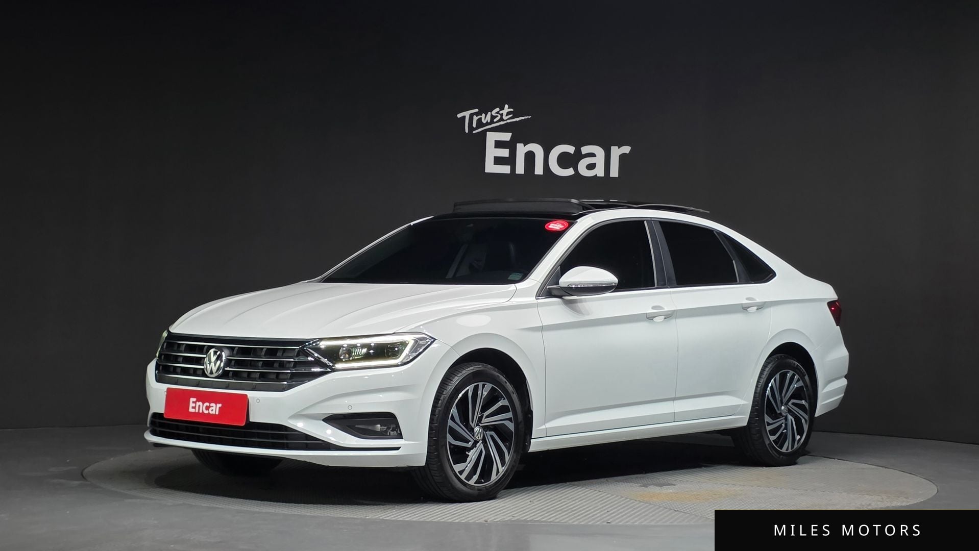 Volkswagen Jetta 2021 — фото 1 из 12