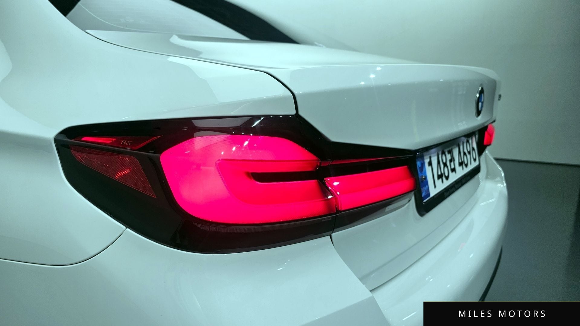 BMW 5 Series (G30) 2023 — миниатюра 9