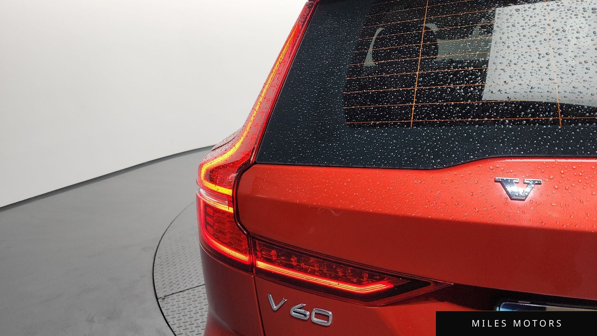 Volvo V60 2021 — миниатюра 9
