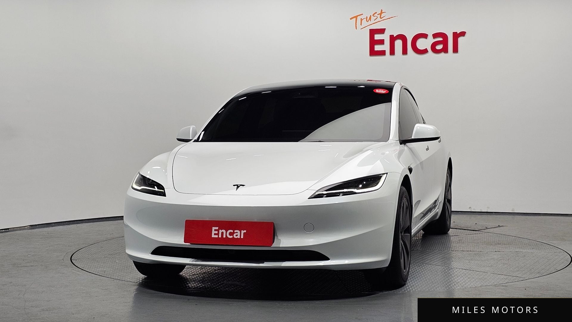 Tesla Model 3 2025 — миниатюра 3