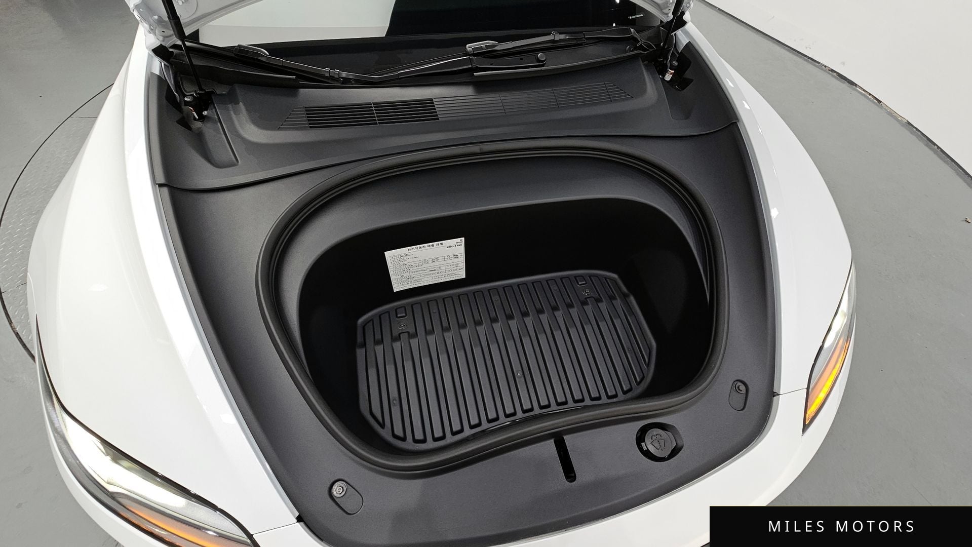 Tesla Model 3 2025 — миниатюра 6
