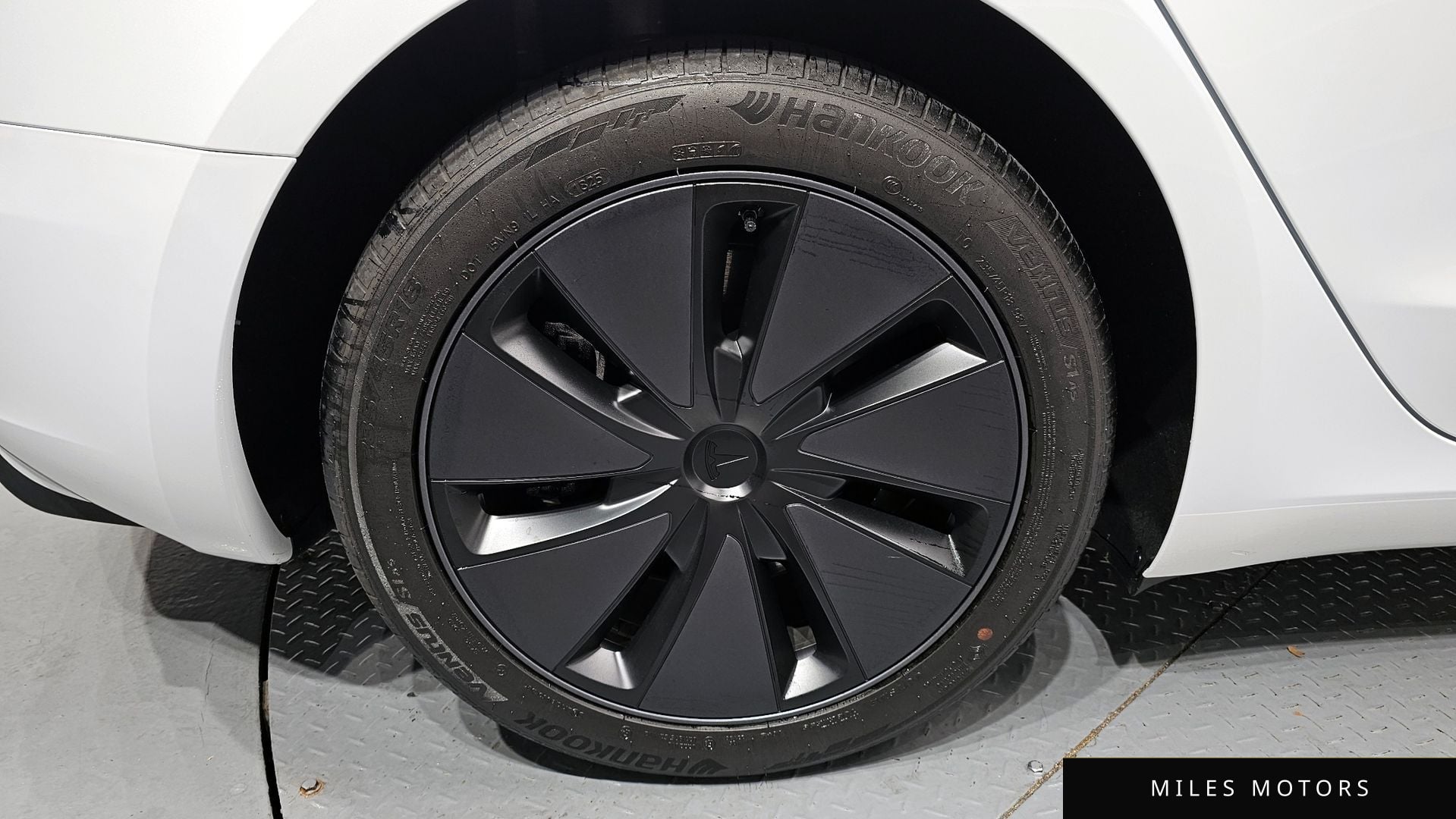 Tesla Model 3 2025 — миниатюра 7