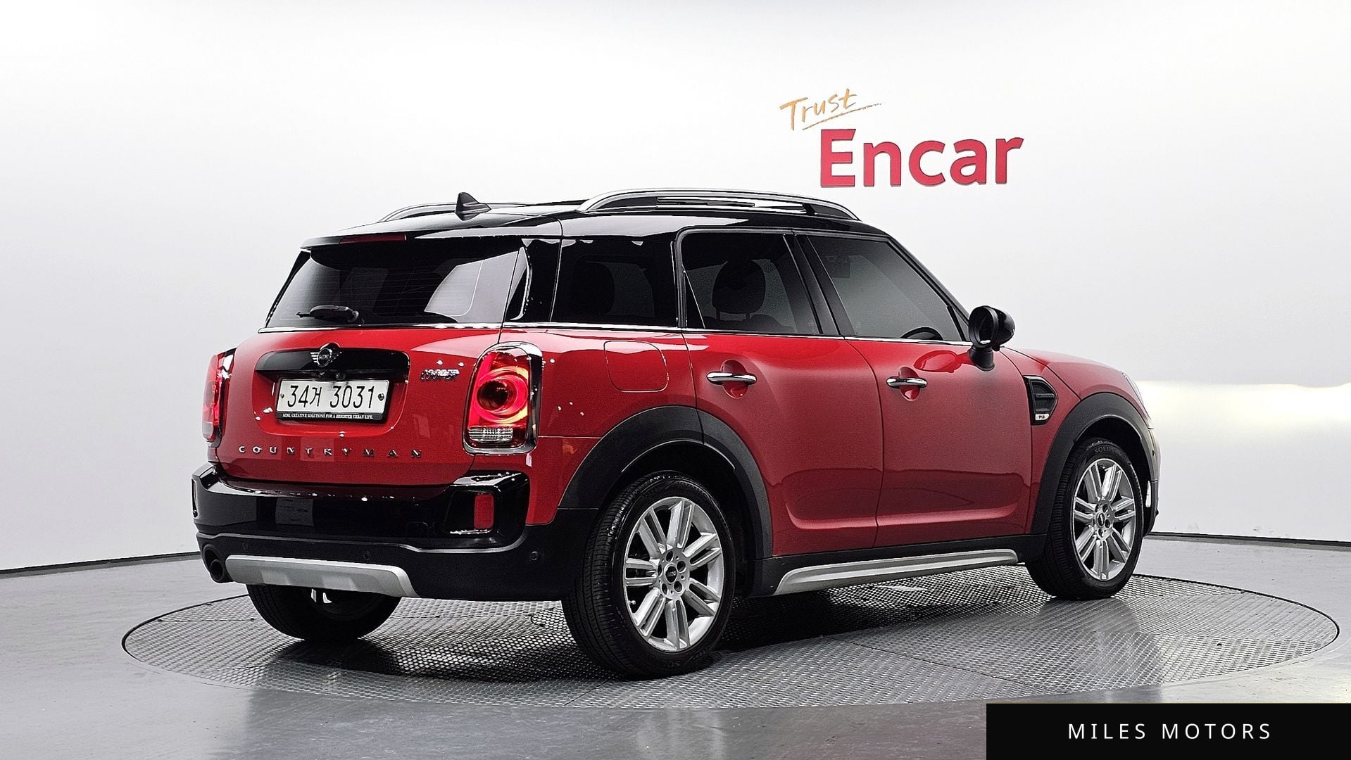 MINI Countryman 2019 — фото 1 из 12