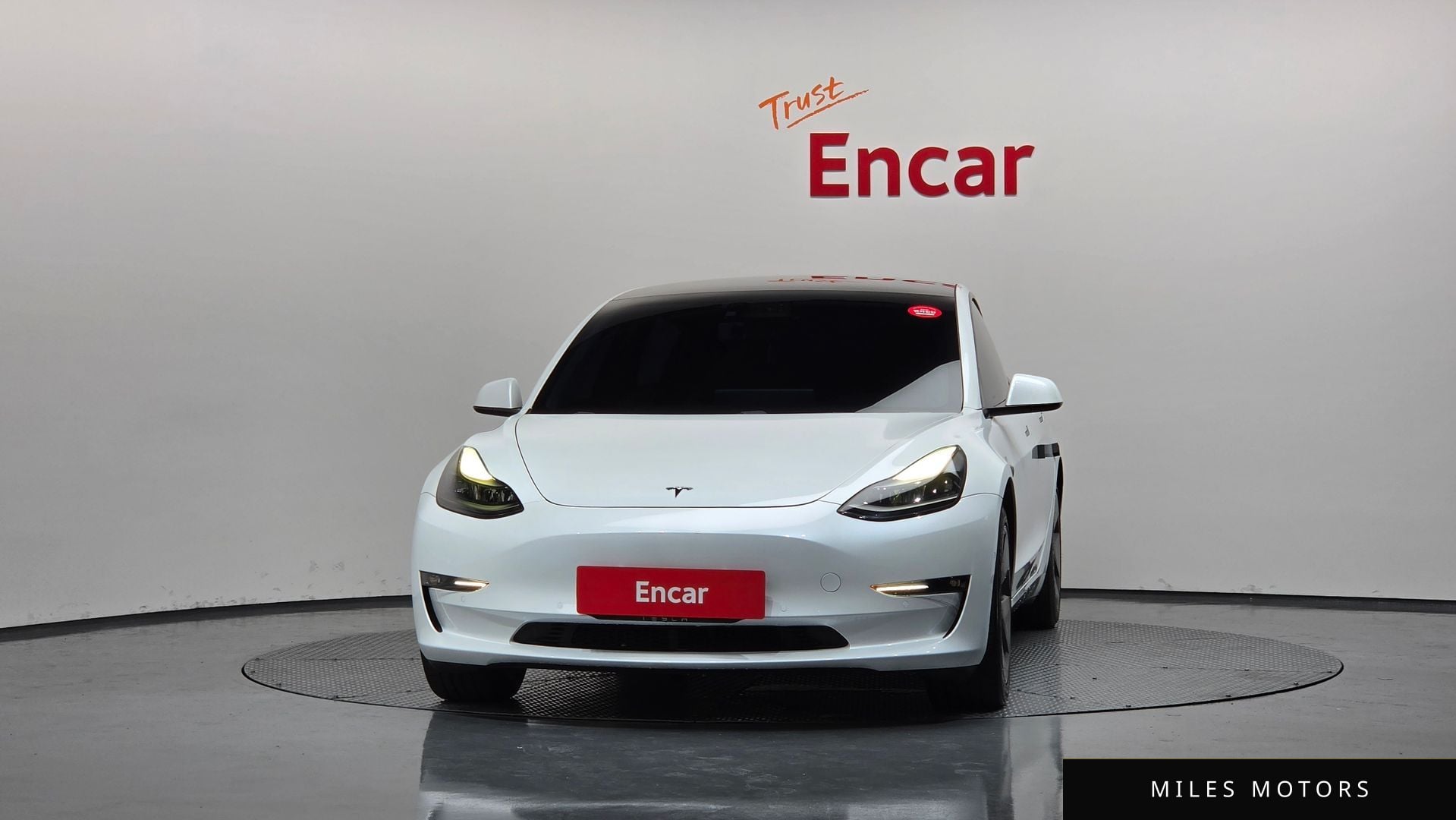 Tesla Model 3 2021 — миниатюра 3