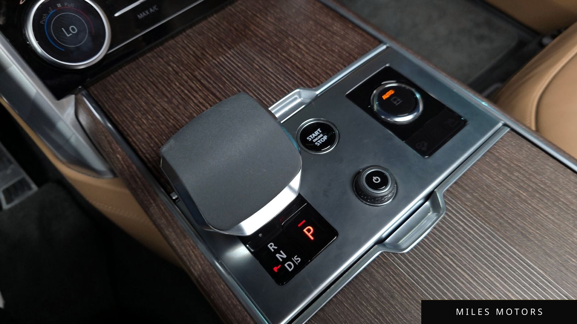 Land Rover Range Rover 2023 — миниатюра 9