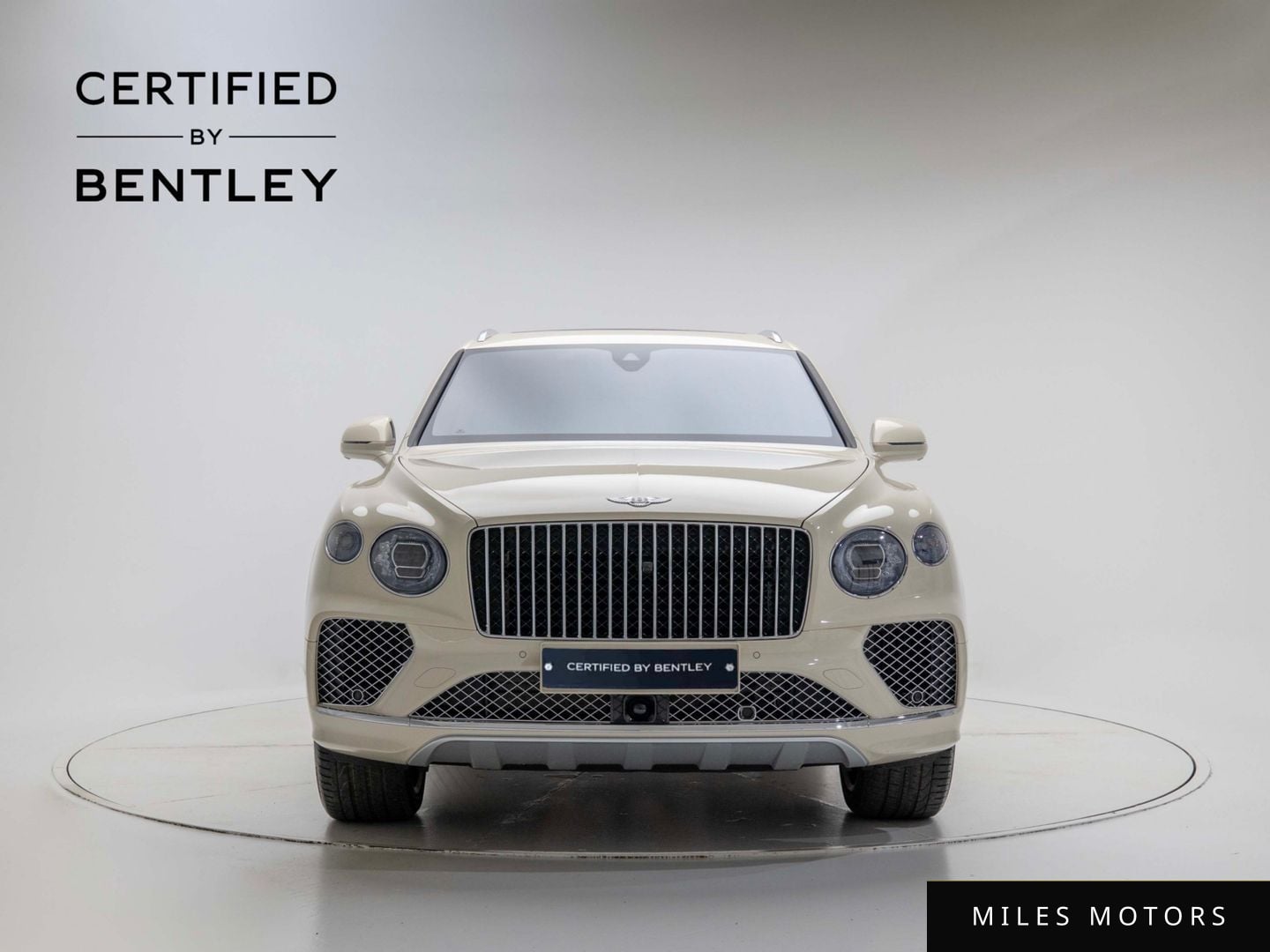 Bentley Bentayga 2025 — миниатюра 2